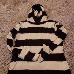 Hooded long sleeve tshirt
